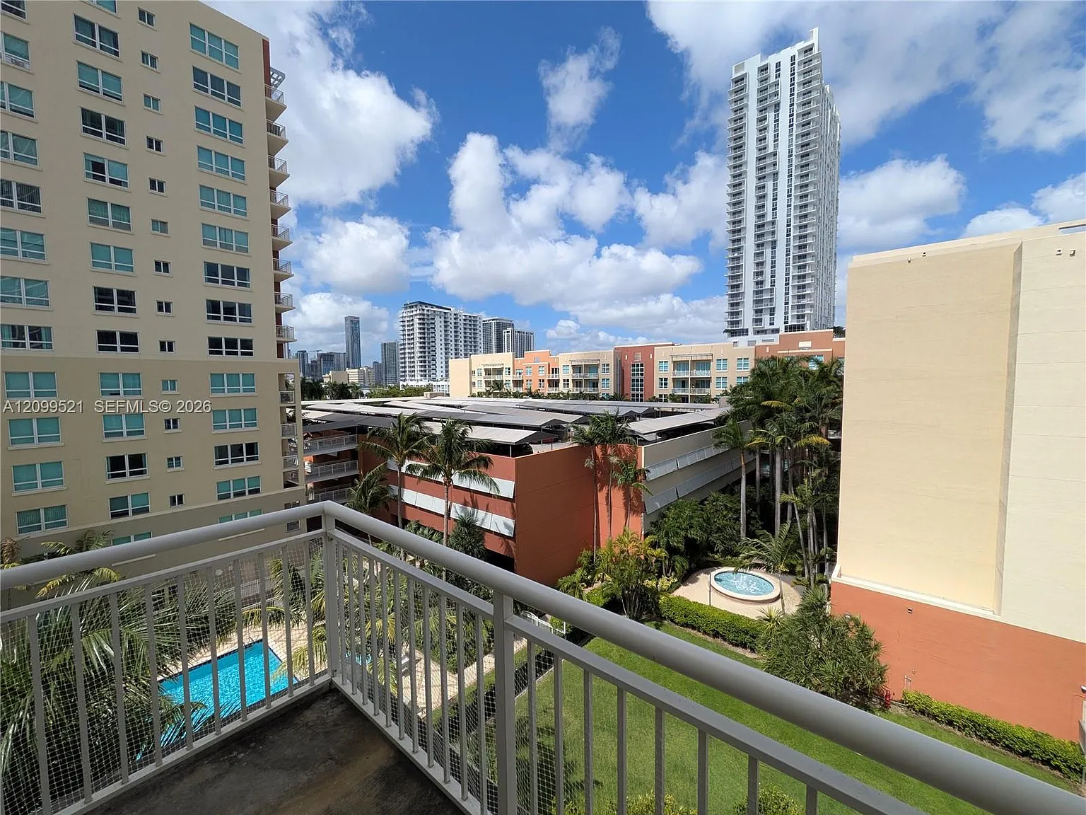 Cite Condo — Photo 4