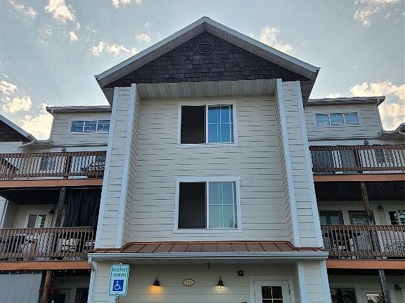 3rd image of 111 N Shore Dr APT 12