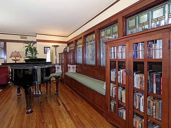 4th image of 1747 Alta Oaks Dr