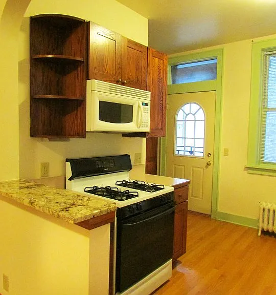 220 State St #4 — Photo 4