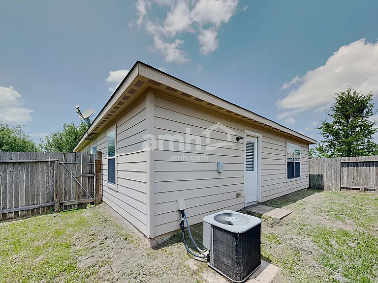 4615 Snowdrop Ct — Photo 16
