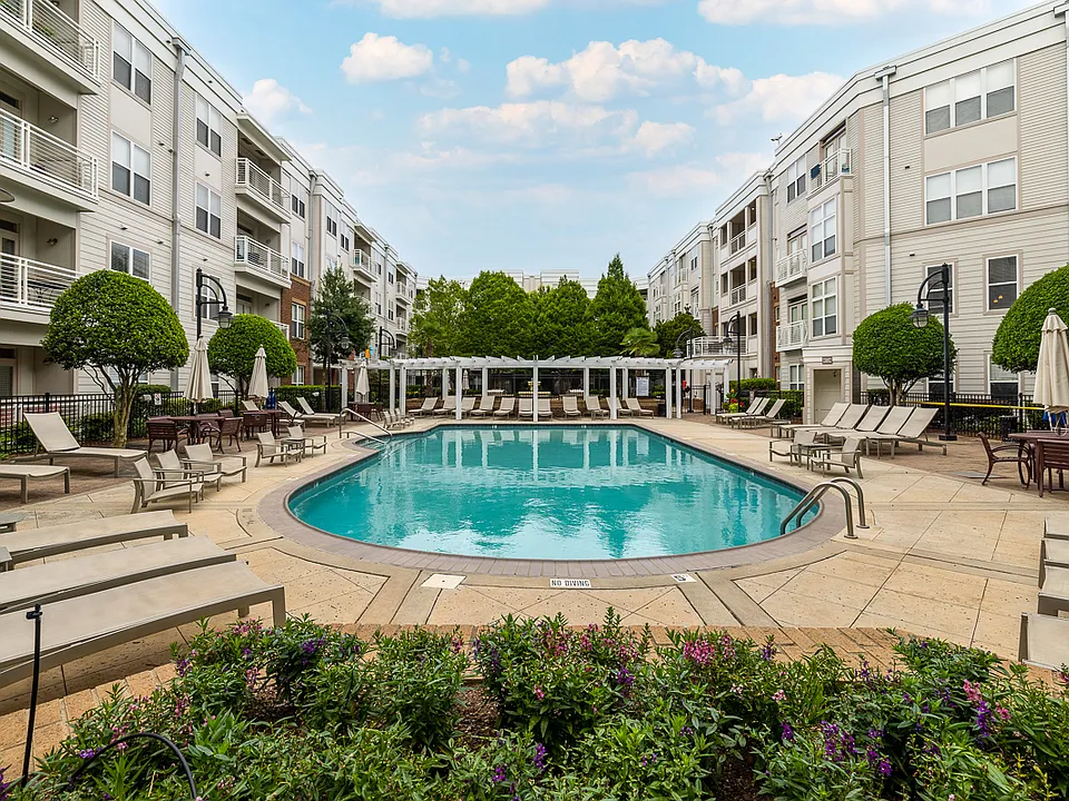 Oberlin Court Apartments