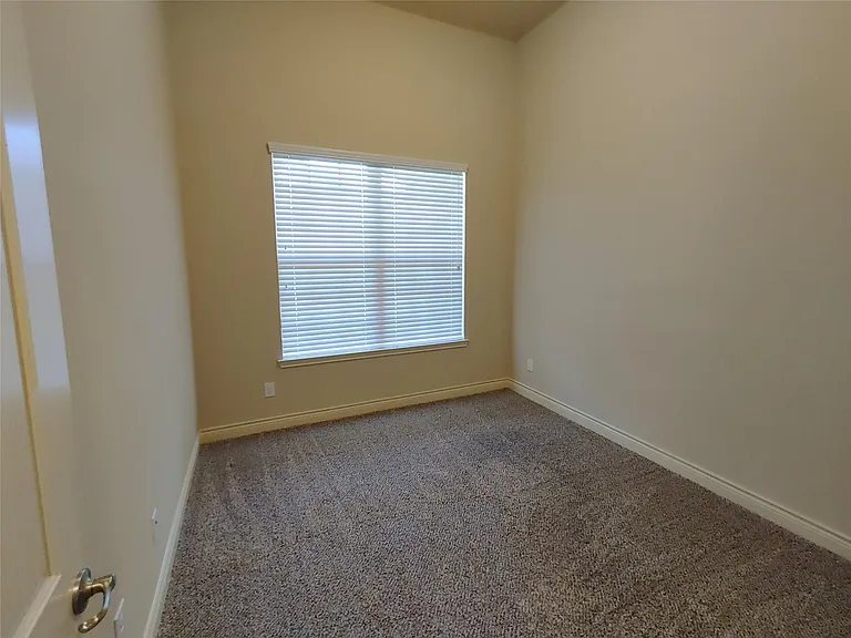9014 Meacom Dr — Photo 23