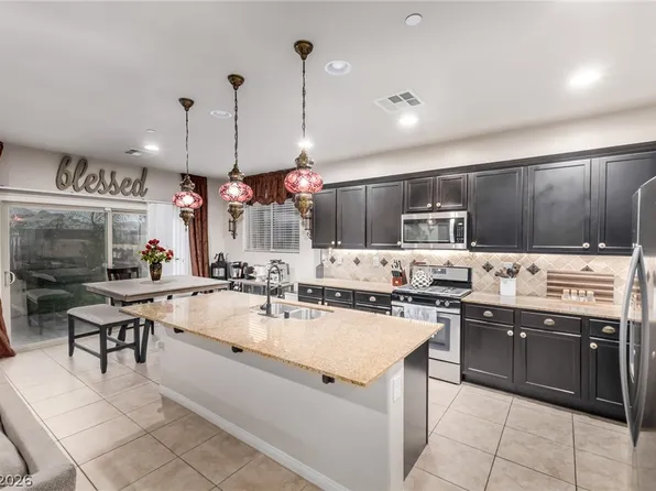 1160 Strada Cristallo, Henderson, NV 89011