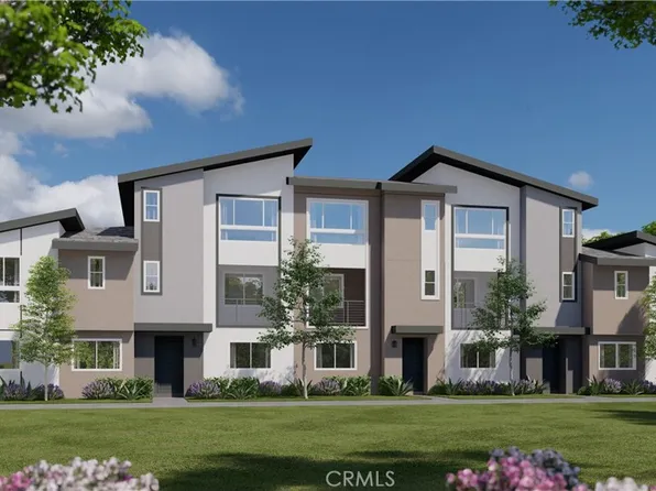 1126 Santo Antonio Dr, Colton, CA 92324