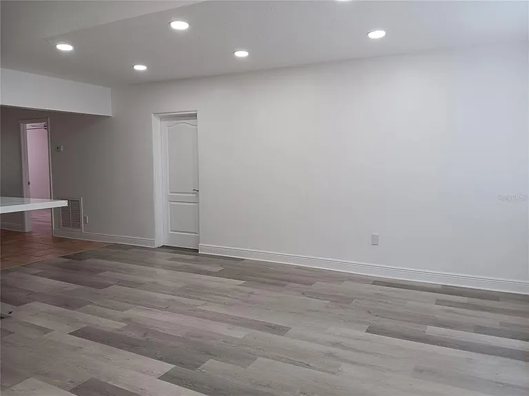 4864 Lake Charles Dr N — Photo 3