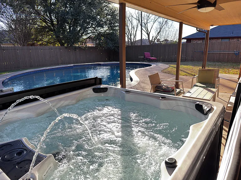 1429 Hall Dr — Photo 22