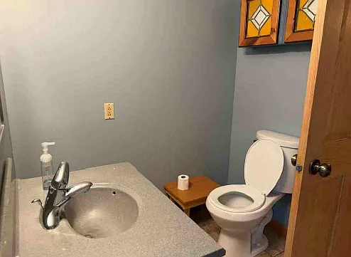 77 Midway Dr — Photo 5