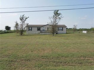 322 Farrar Rd, Waxahachie, TX 75165