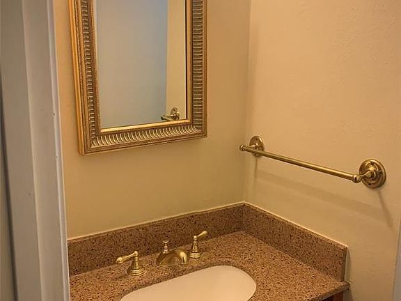 5th image of 2653 Marilee Ln #2653