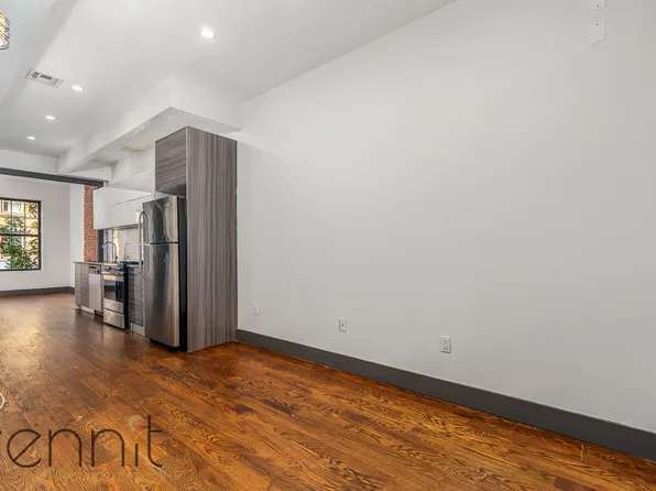 728 Knickerbocker Avenue image 1 of 9