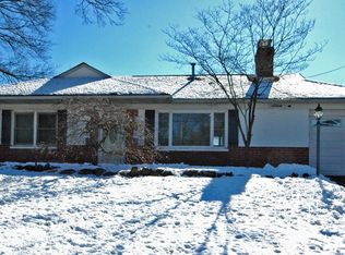 180 Oak Dr, Middlesex, NJ 08846