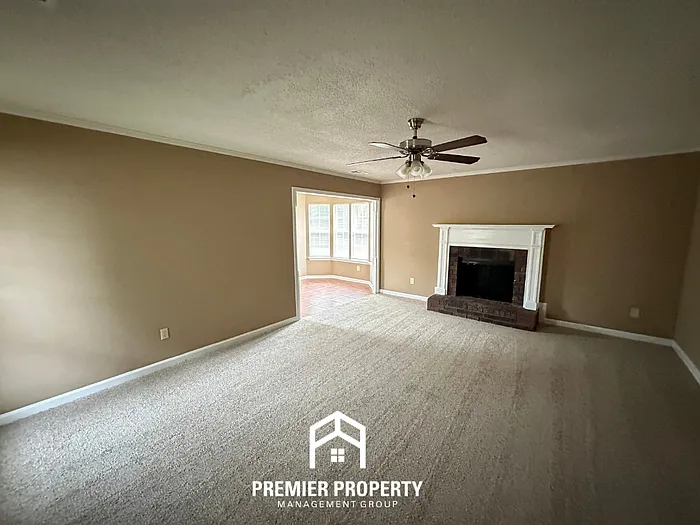 4173 Oak Wind Dr — Photo 3
