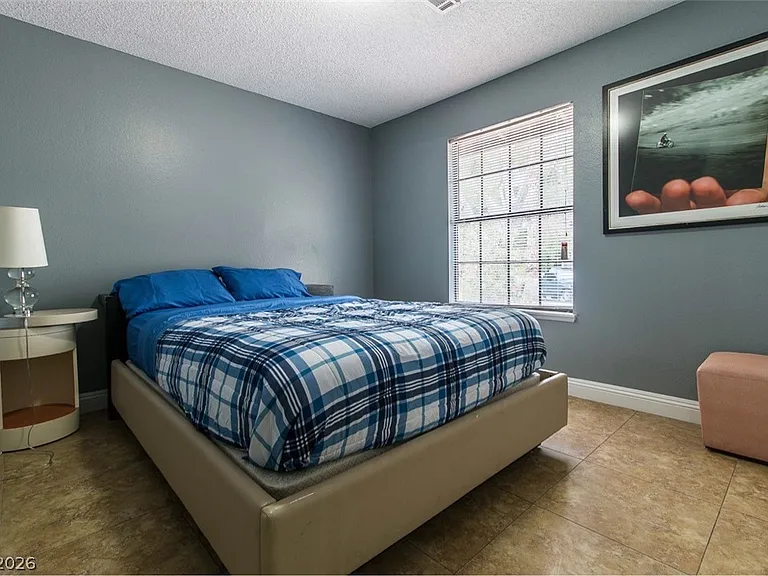1812 Niblick Cir — Photo 12