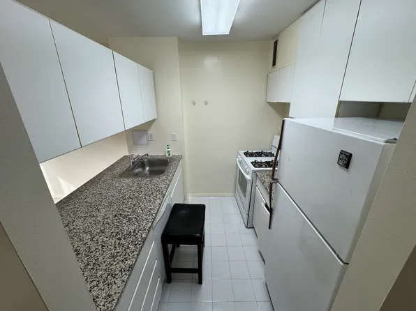 1 Irving Place image 8 of 19