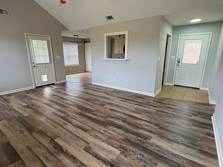 112 Franklin St — Photo 16