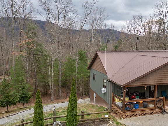 3rd image of 2688 Rafter Rd