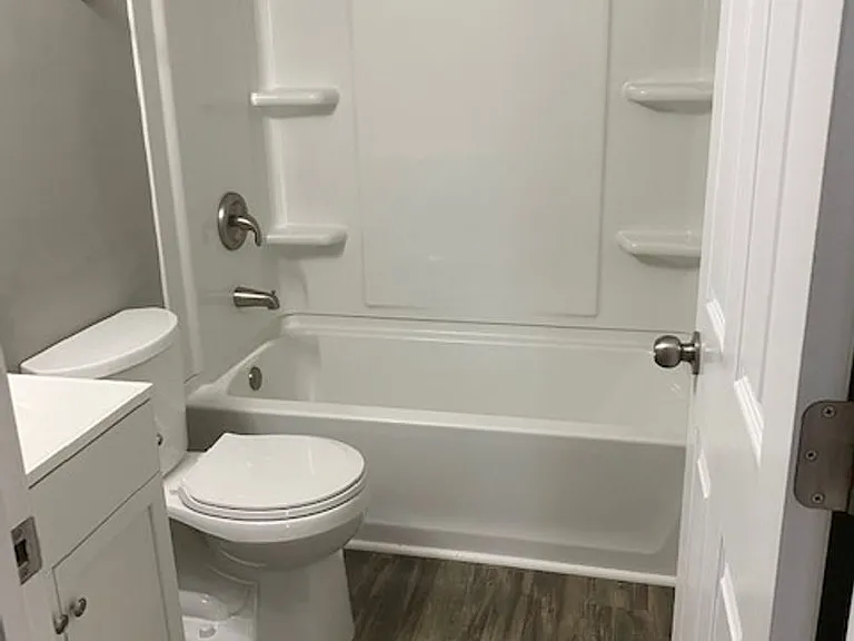 Bennington Place — Photo 10