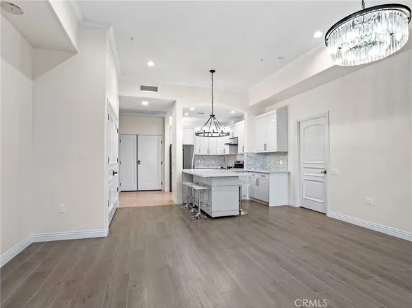 1598 Long Beach Blvd #405, Long Beach, CA 90813