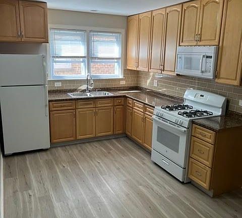 3rd image of 8923 Bronx Ave APT 1B