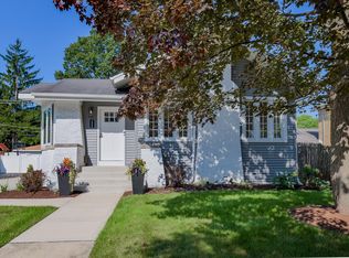 4008 Wolf Rd, Western Springs, IL 60558