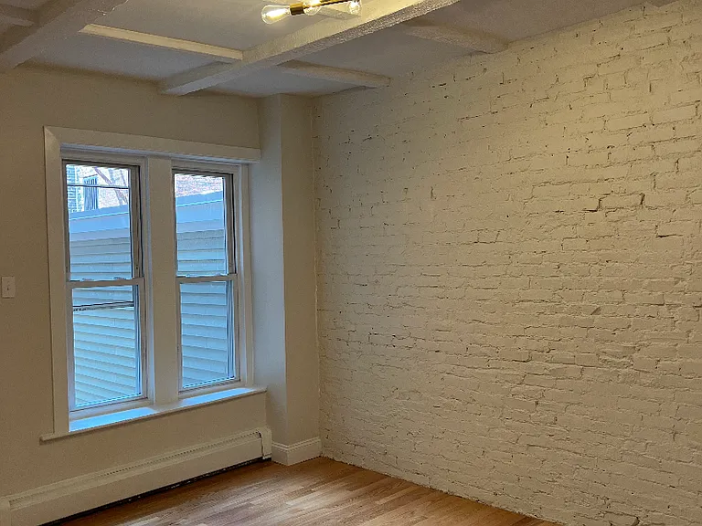 13 Anderson St #1 — Photo 4