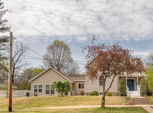 1704 Washington St, Highland, IL