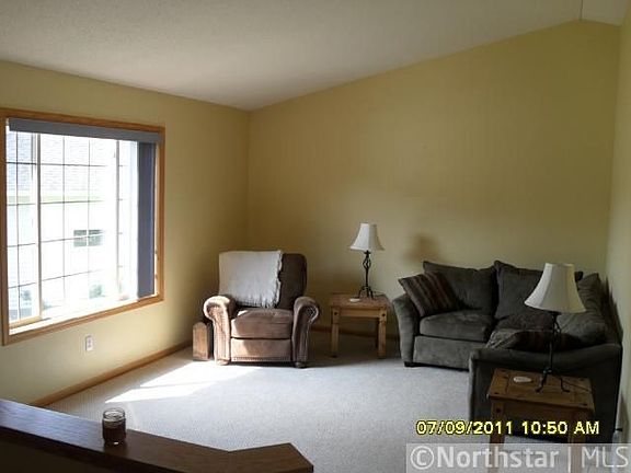 5th image of 713 Prairie Ln