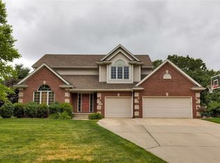 3714 132nd Cir, Urbandale, IA 50323