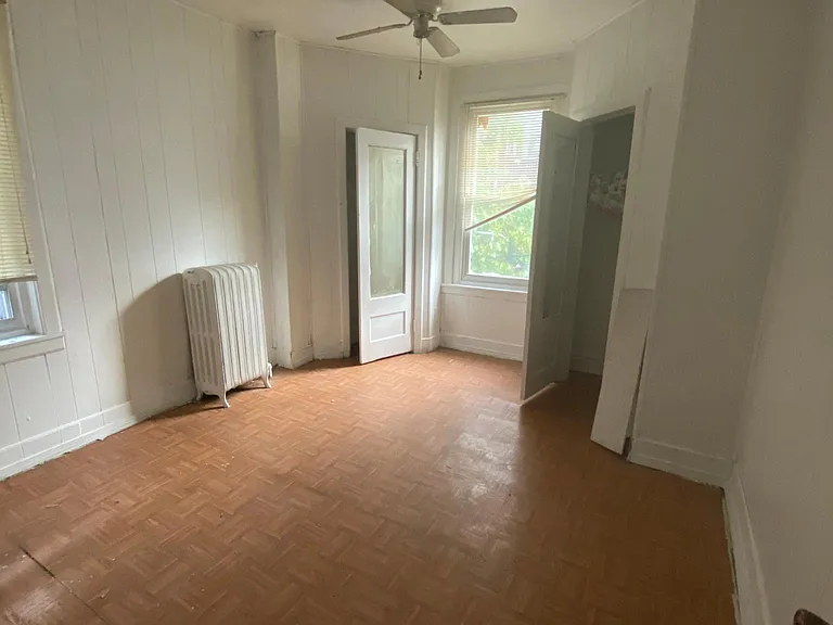 608 W Annsbury St #1A — Photo 4