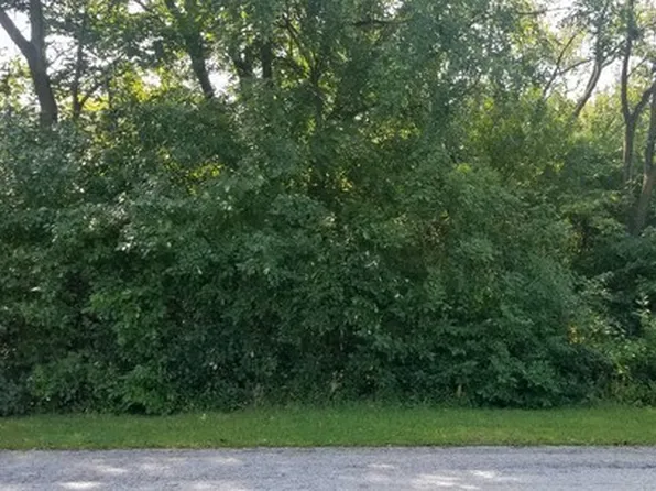 91 E 227th St, Steger, IL 60475