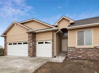 9196 Geanna Ct, West Des Moines, IA 50266