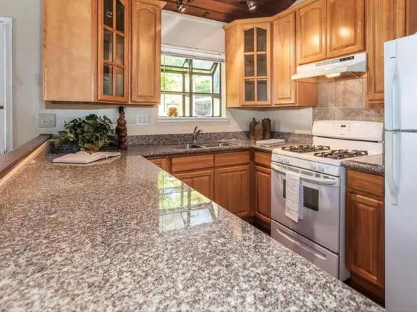 2041 Pine St, Livermore, CA 94551