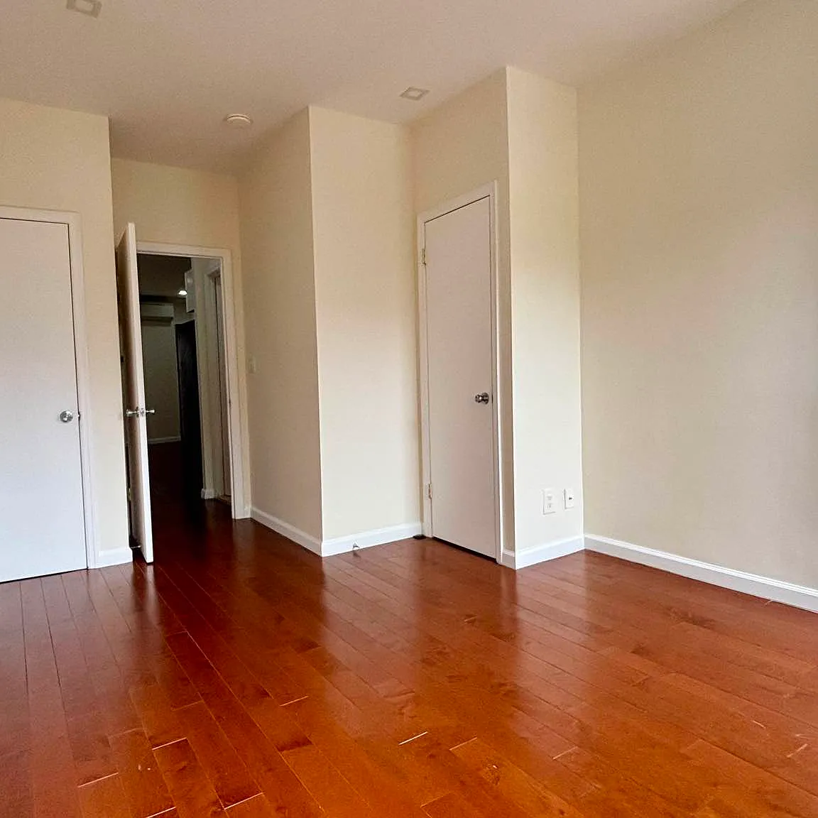 218 21st Street — Photo 2