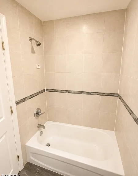 1028 Bond St #2 — Photo 11