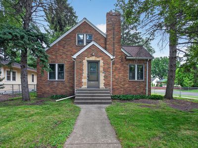 1262 Edgcumbe Rd, Saint Paul, MN, 55105