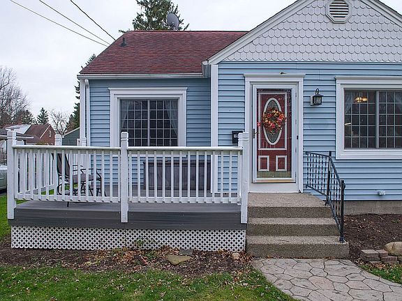 3rd image of 150 Willowdale Dr