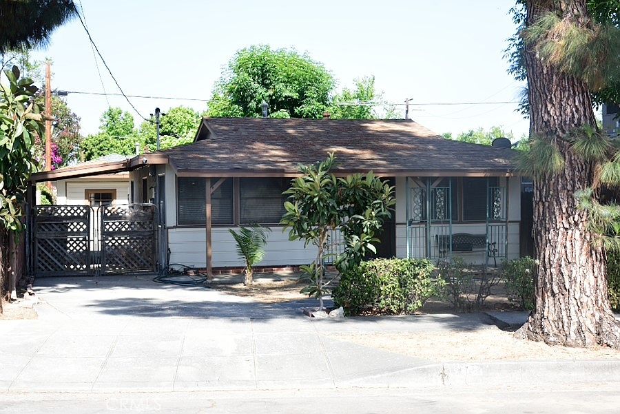 1st image of 494 Avocado Ave