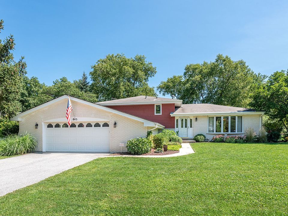 1st image of 845 Oakwood Dr