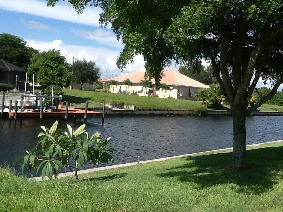 1st image of 520 SW 43rd Ter