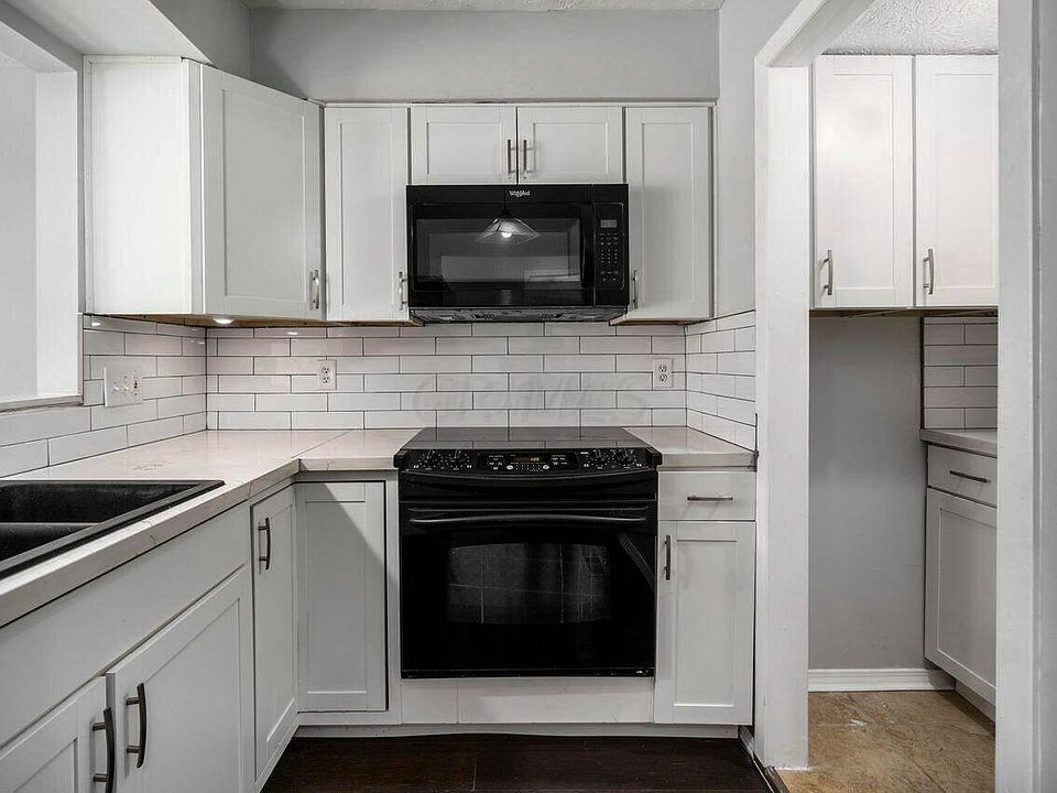 1st image of 5417 Valley Ln E