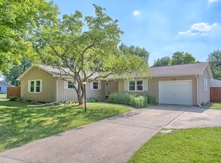 1811 Rebecca Dr, Champaign, IL 61821