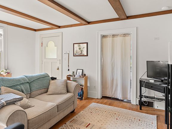 3rd image of 1211 Brooklyn Ave #1211