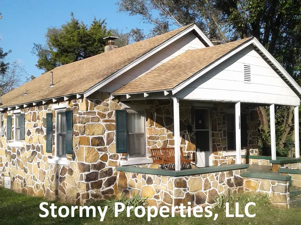 2853 W Olive St, Springfield, MO 65802