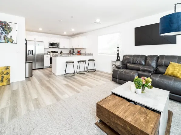 2849 Desert Mosaic Ln #5, Las Vegas, NV 89183