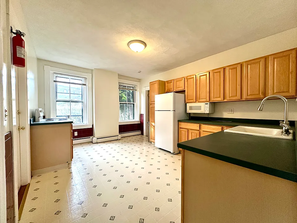158-160 Franklin St #158-160