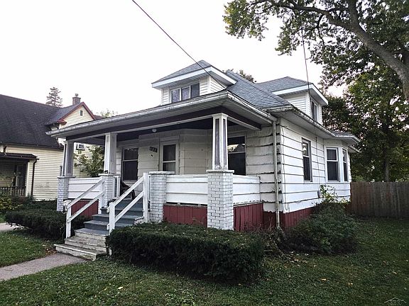 3rd image of 121 S Carolina St