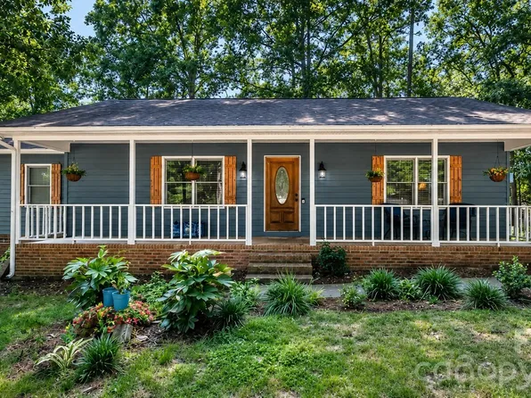 3623 Wonderland Dr, Matthews, NC 28104
