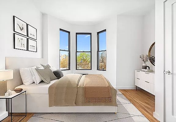 4th image of 238 8th St #2B