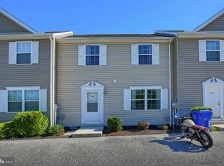 1037 Newville Rd, Carlisle, PA 17013